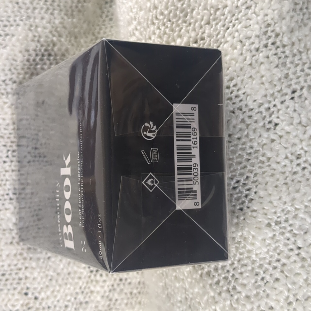 Commodity Book in Scent Space: Expressive, 30ml/1.0fl oz - Picture 7 of 9